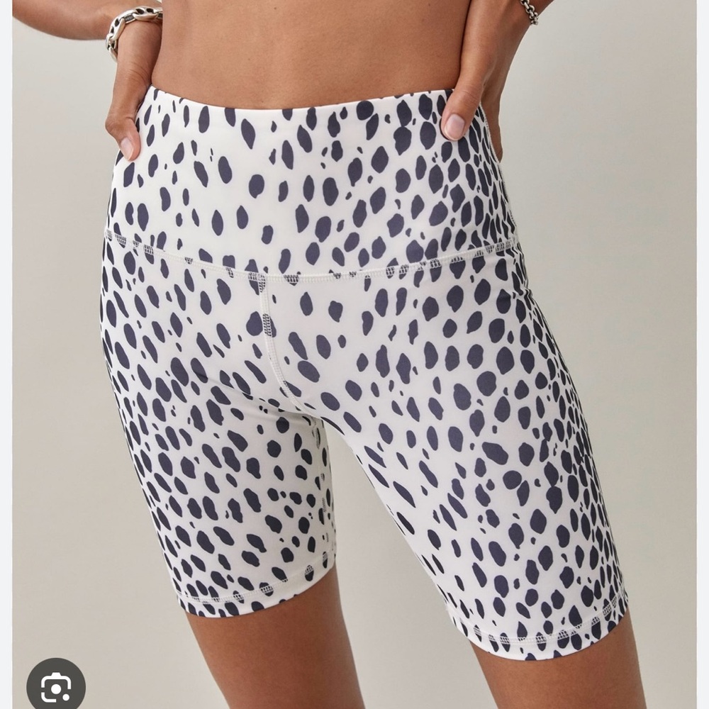 reformation 7in biker shorts
